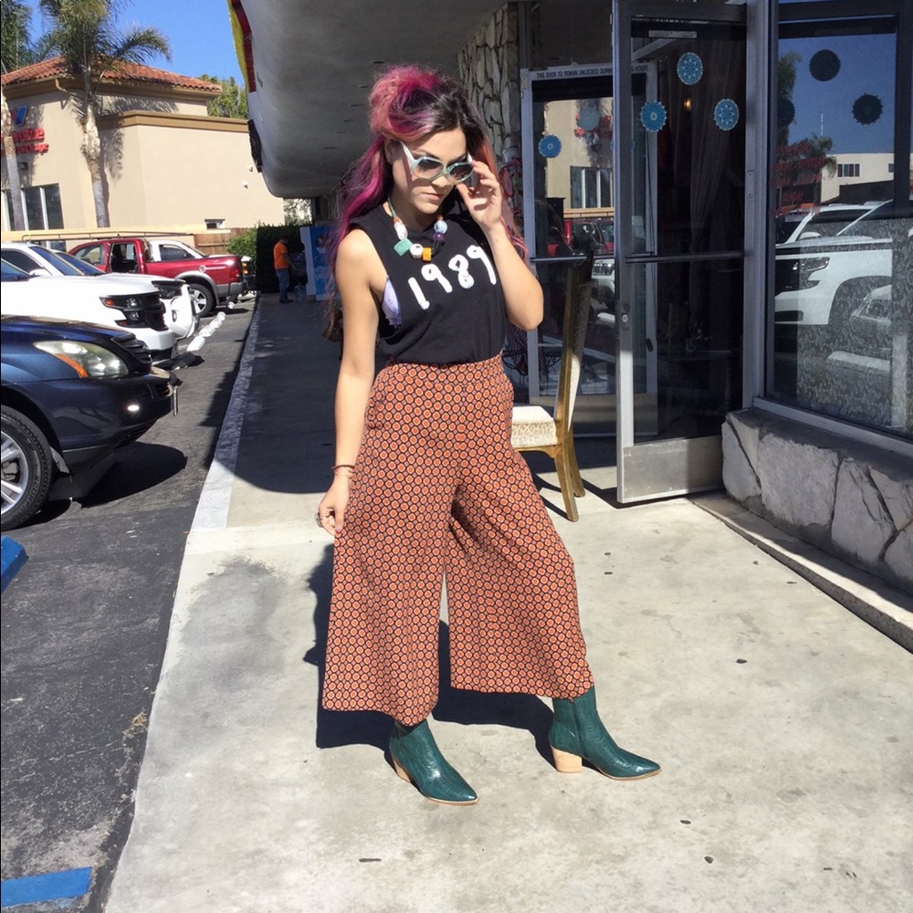 Leith (Anthropologie) Retro Printed Dressy Capri Culottes - Picture 3 of 7
